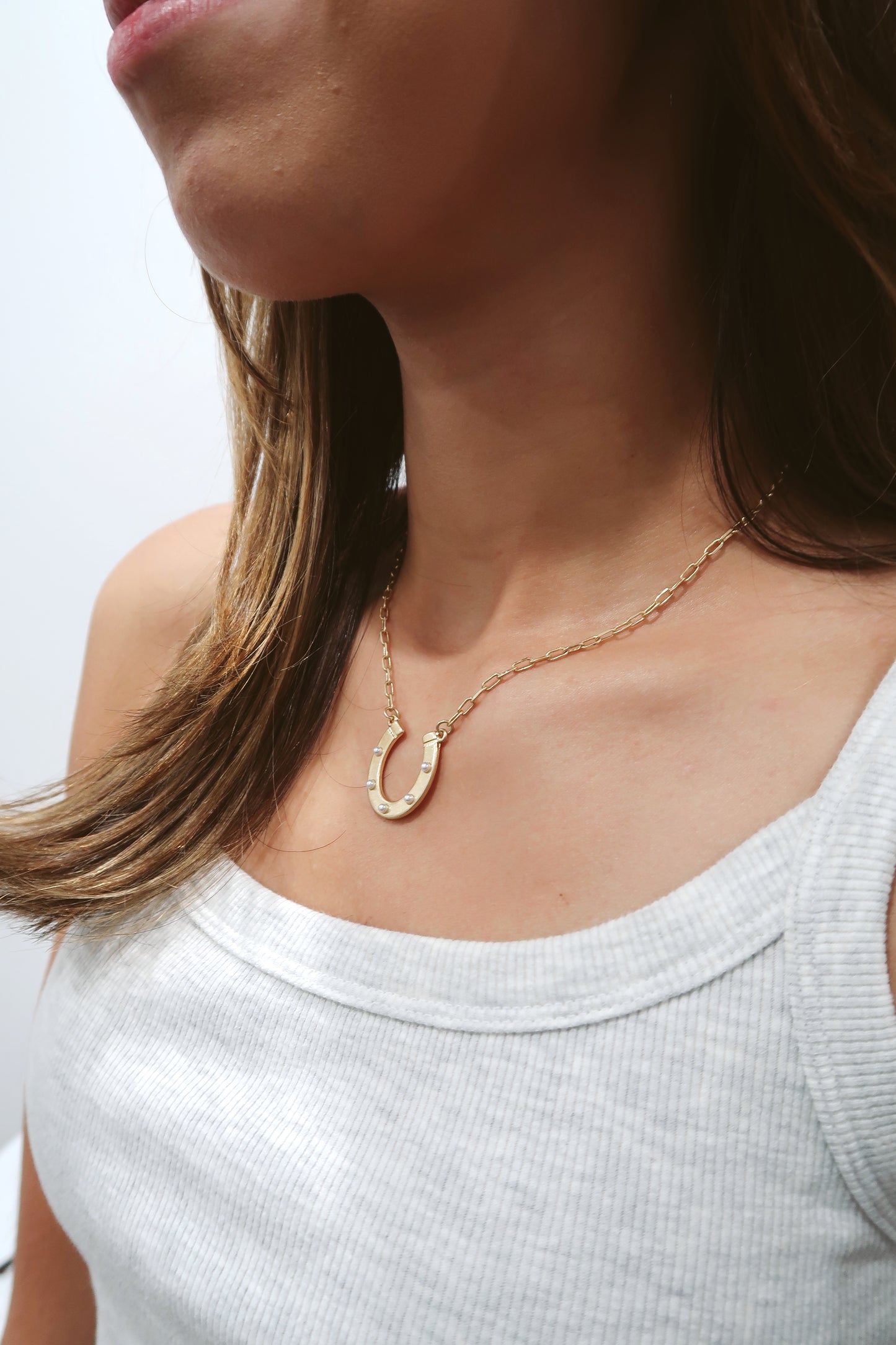 Horseshoe Pendant Necklace - Gold